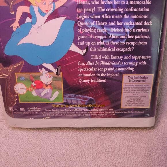 Alice in Wonderland VHS Gold Collection Disney Animated Movie 1951 - Picture 5 of 8